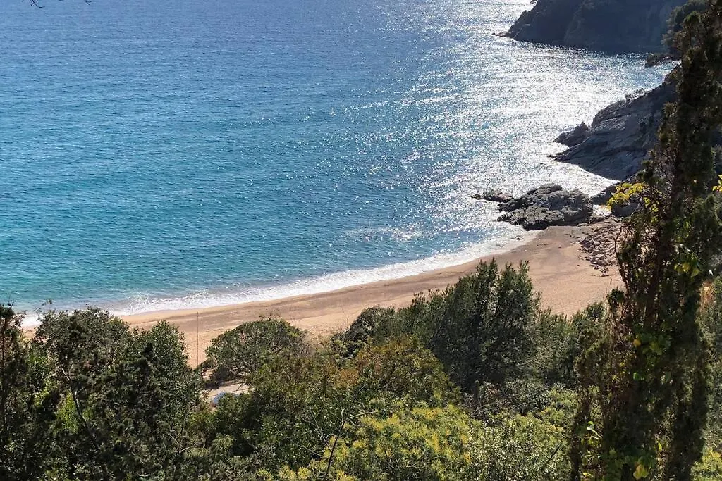 Kerstin Bruns- Casa Evita Amb Piscina Villa Tossa de Mar Spain